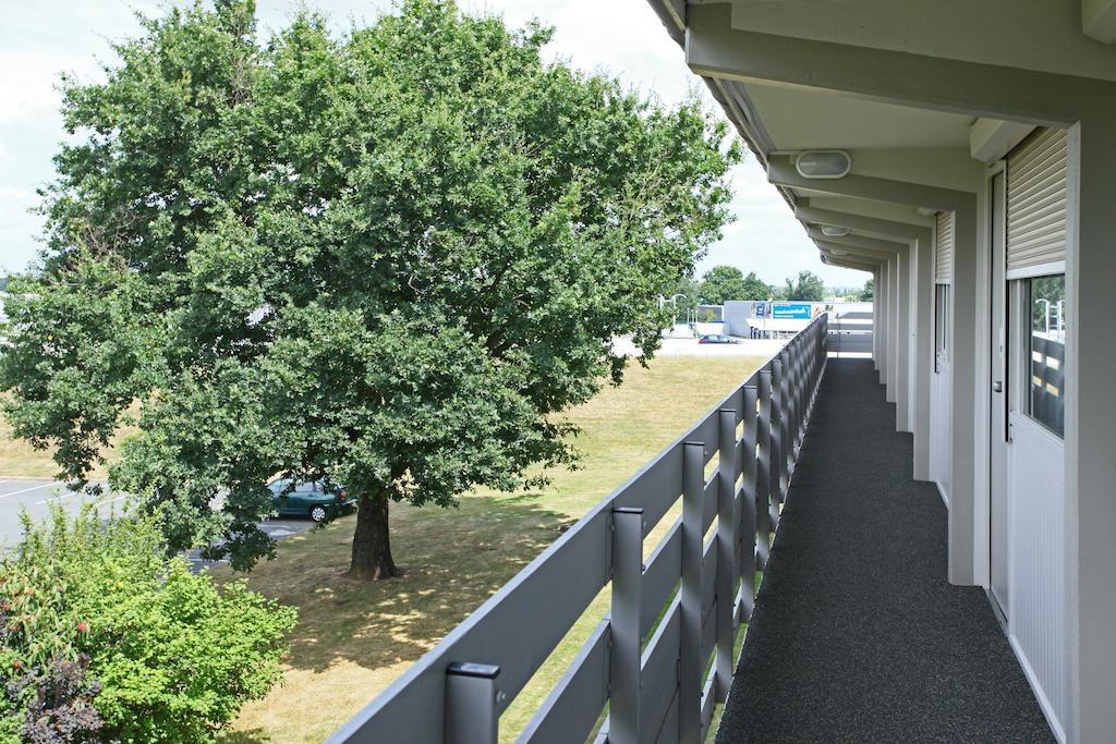 Campanile Angers Ouest - Beaucouze Otel Dış mekan fotoğraf