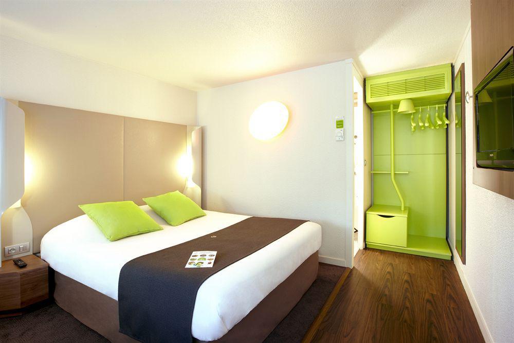 Campanile Angers Ouest - Beaucouze Otel Oda fotoğraf